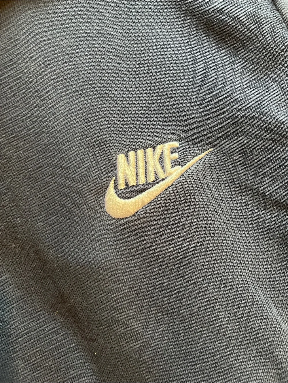 Nike Men’s Dark Navy Sweat Joggers with White Logo - Picture 3 of 4